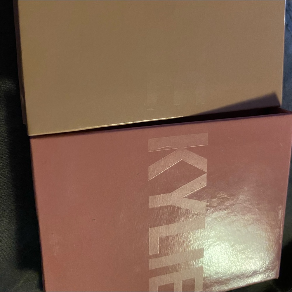 Kylie cosmetics highlighters
